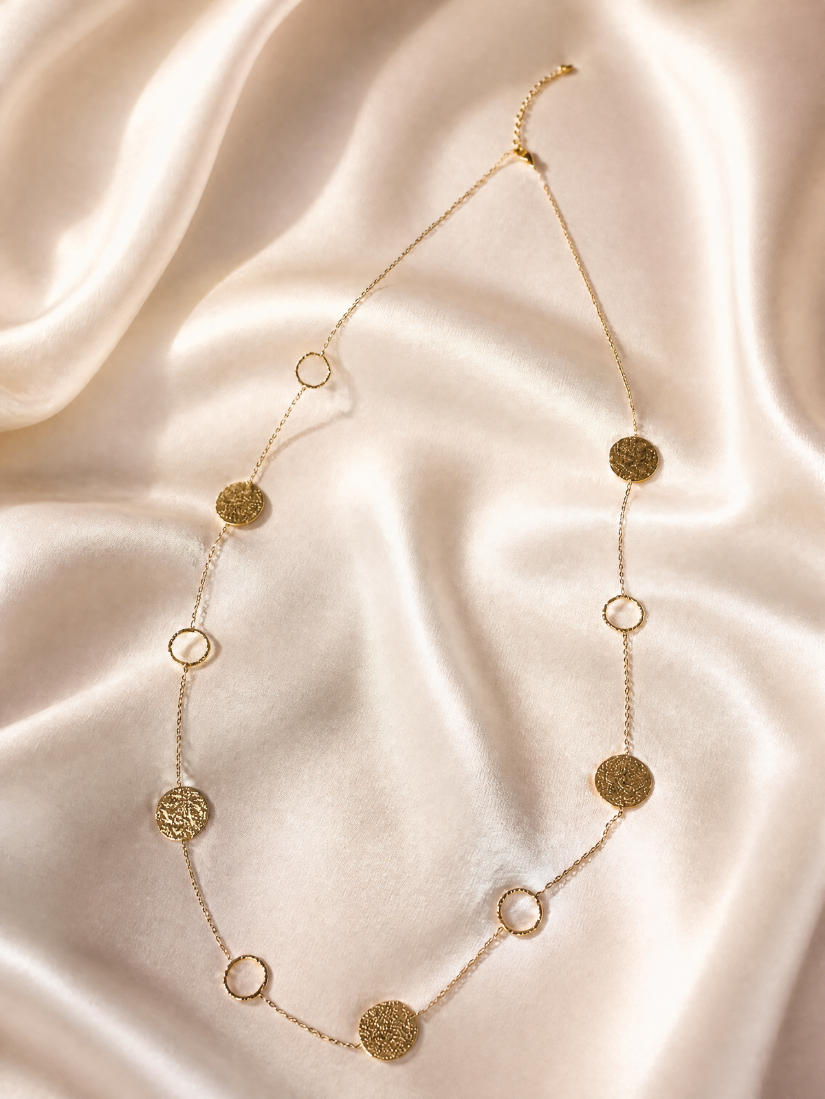 Collier Éclat — Sautoir doré en acier inoxydable