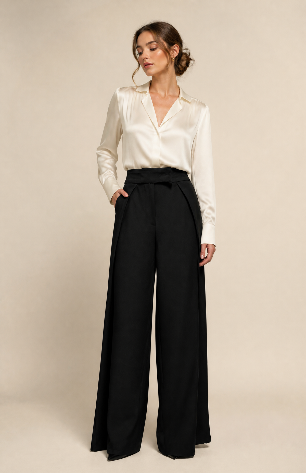 Pantalon large noir à plis ouverts