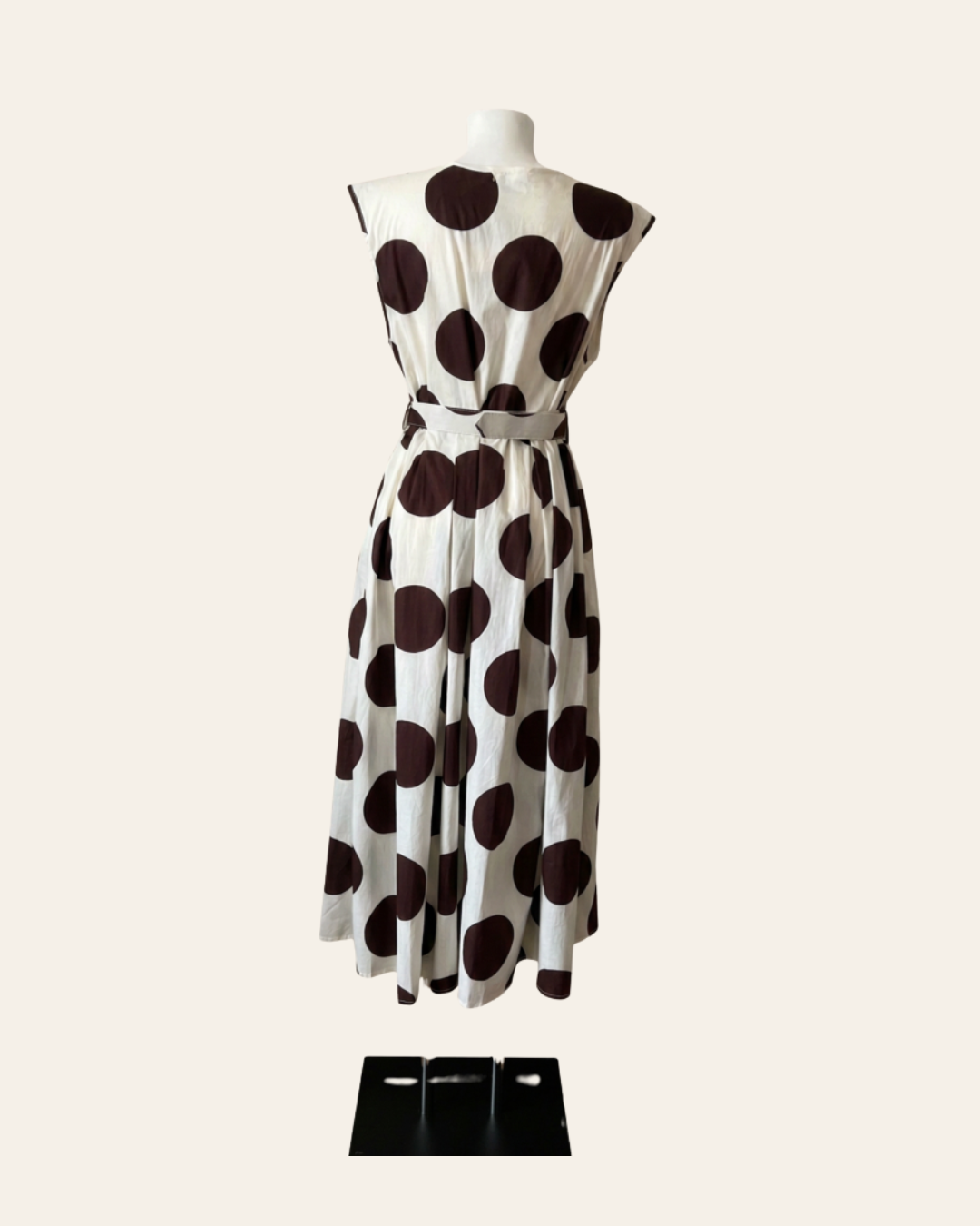 ROBE LONGUE A GROS POIS AVEC CEINTURE ASSORTIE