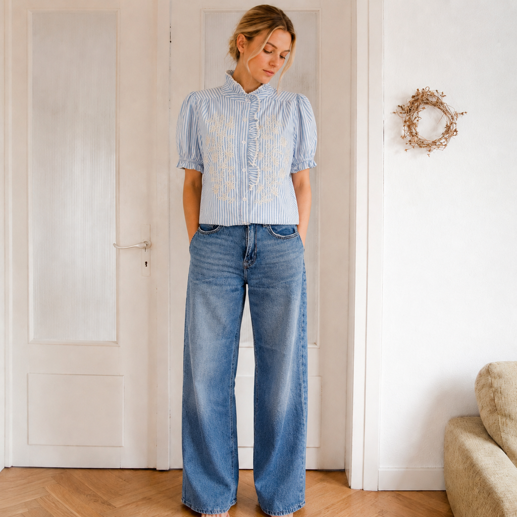 BLOUSE RAYEE BORDEE BLEU CIEL