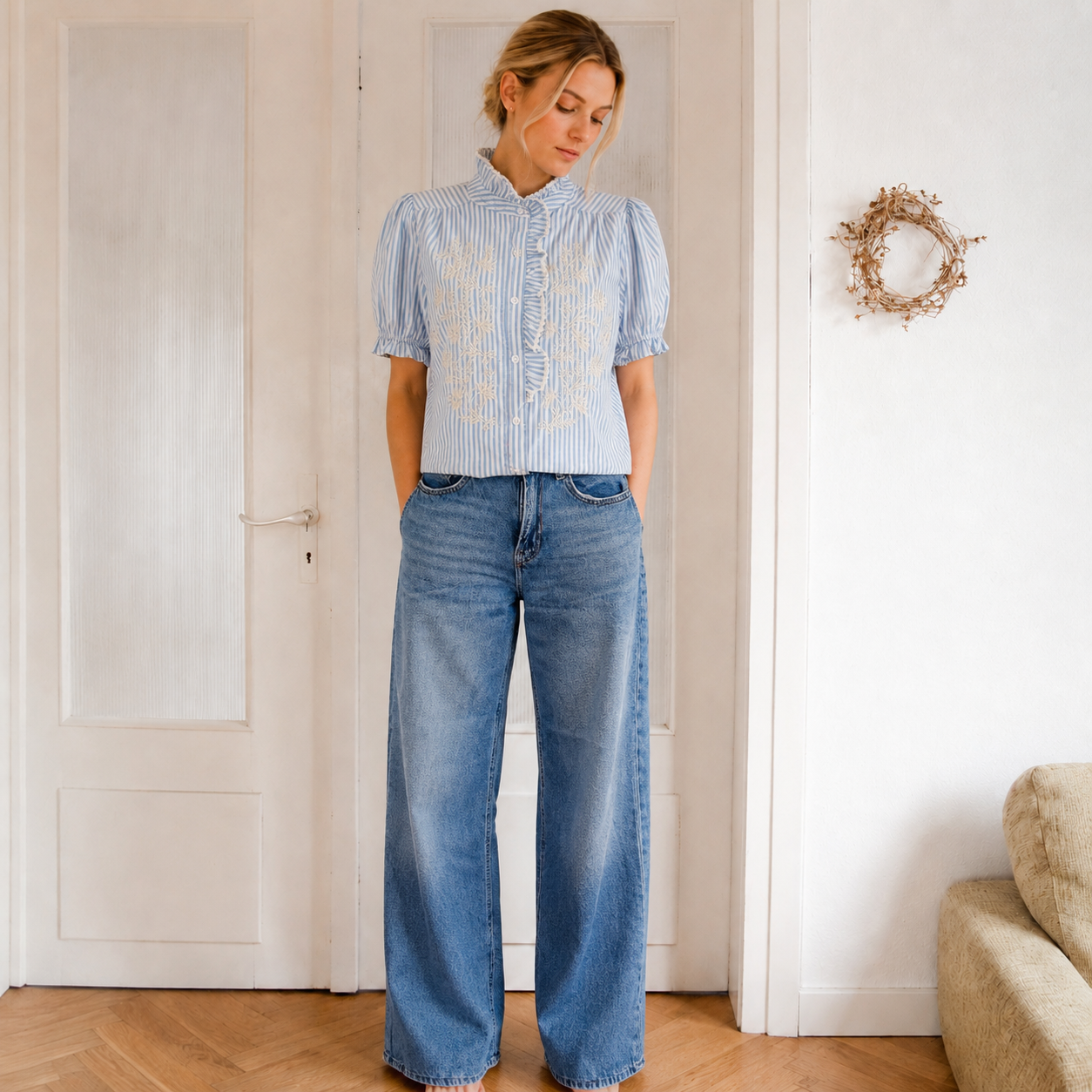 BLOUSE RAYEE BORDEE BLEU CIEL