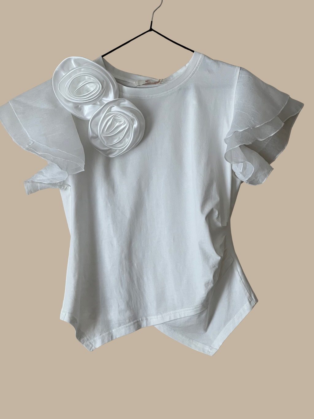T-SHIRT ASYMETRIQUE EN BLANC