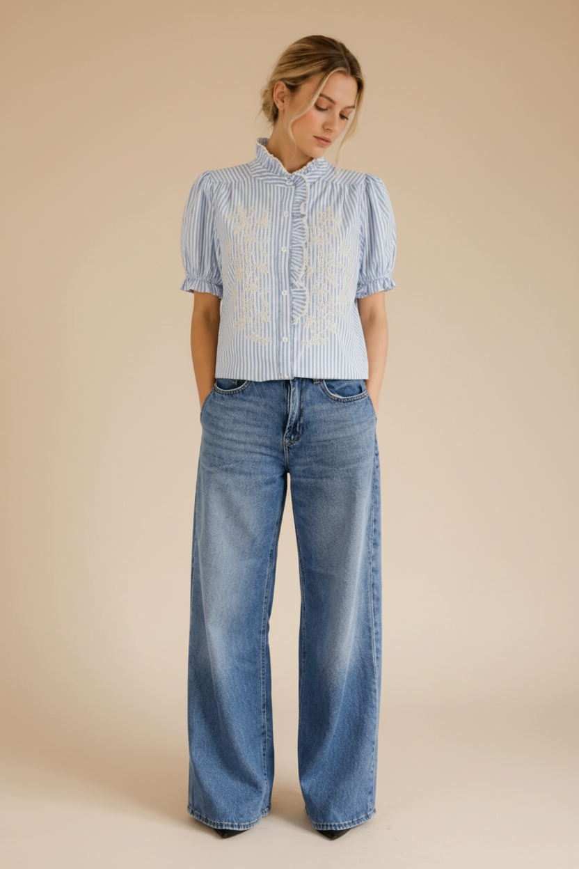 Blouse Rayée - Fond studio beige