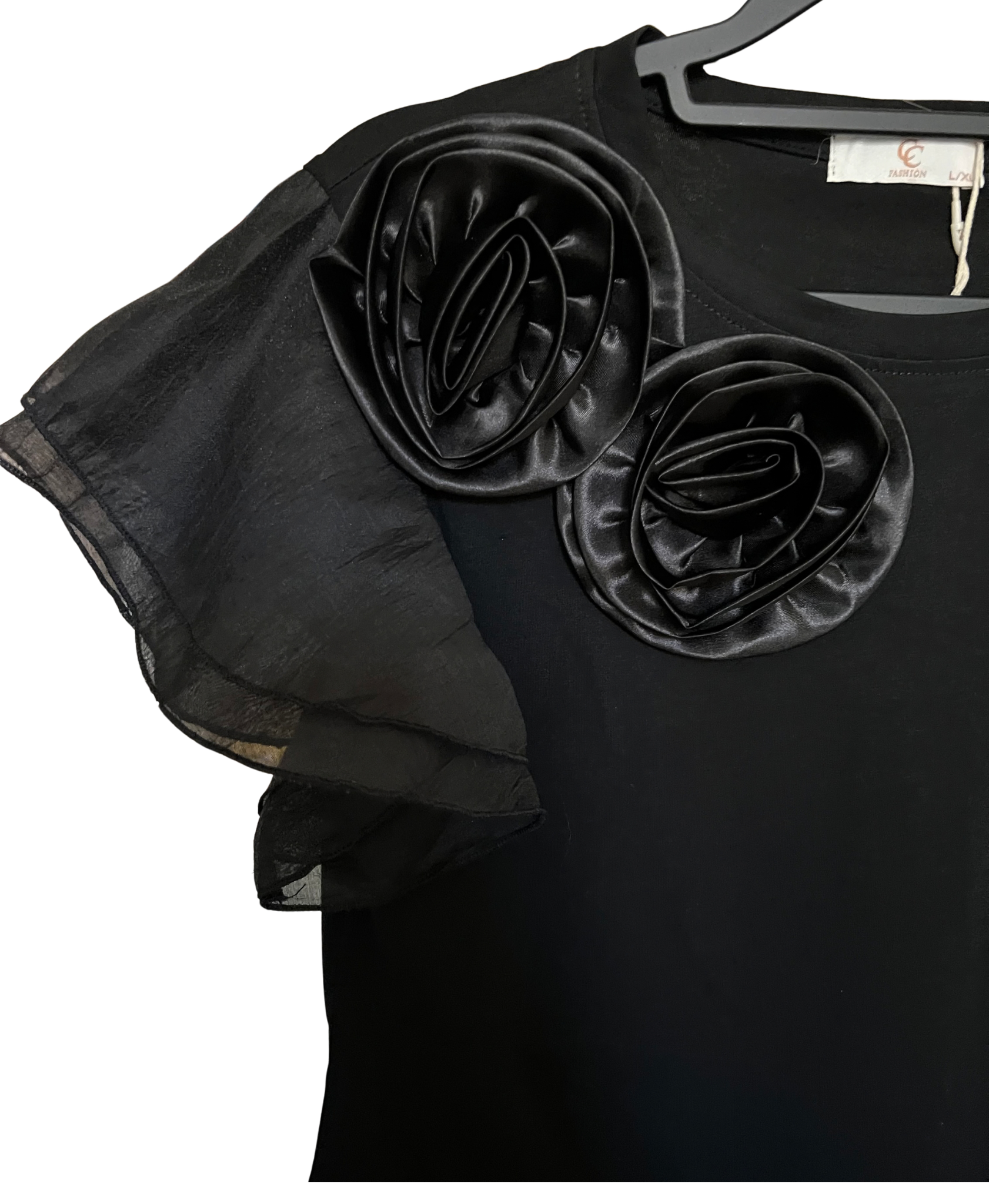 T-SHIRT NOIR FLEURS SATINÉES MANCHES VOILE VOLANT