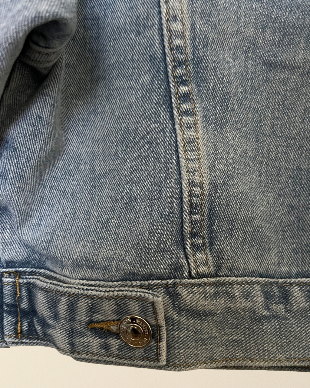VESTE EN JEAN